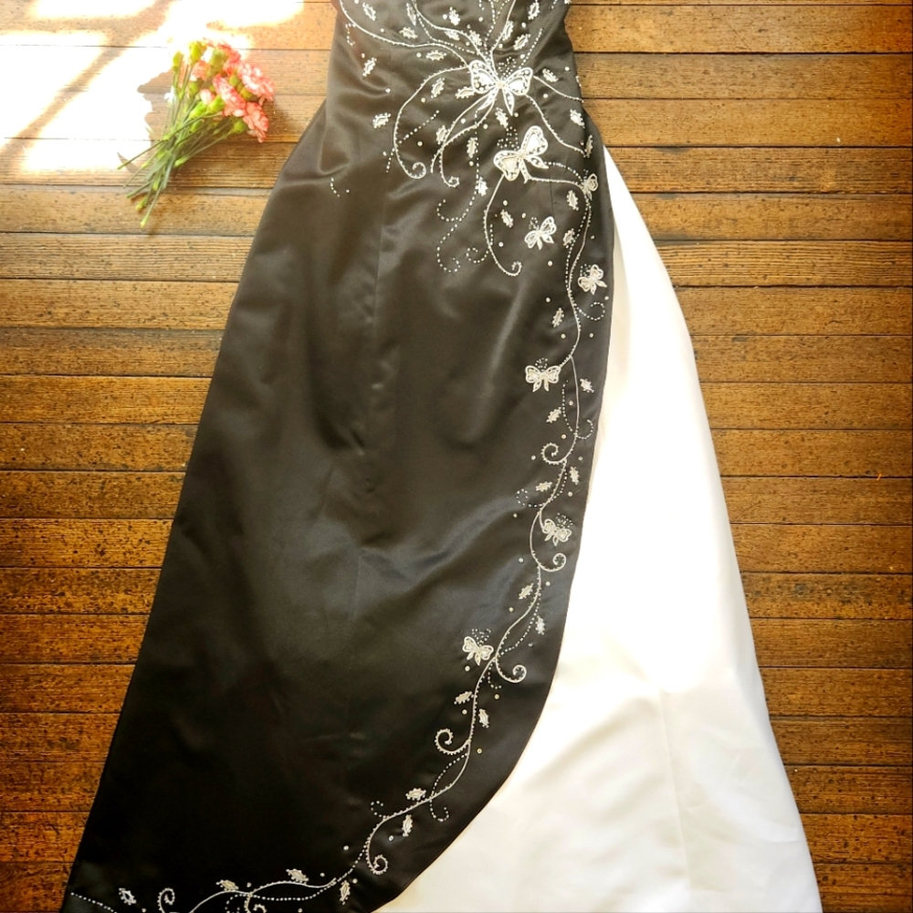 Vintage Niki By Niki Livas Black & White Coffee